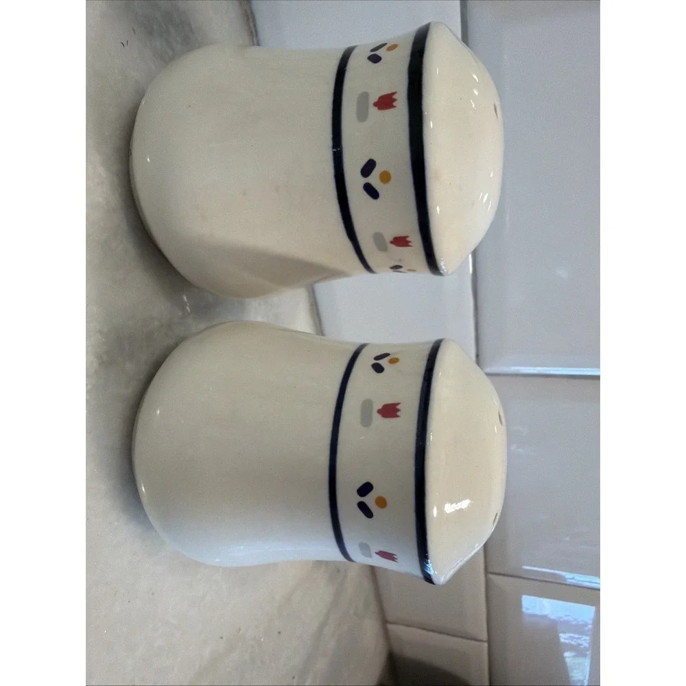 Vintage JCPenney country borders s&p shaker's With Matching Acrylic Spoon‎ Rest